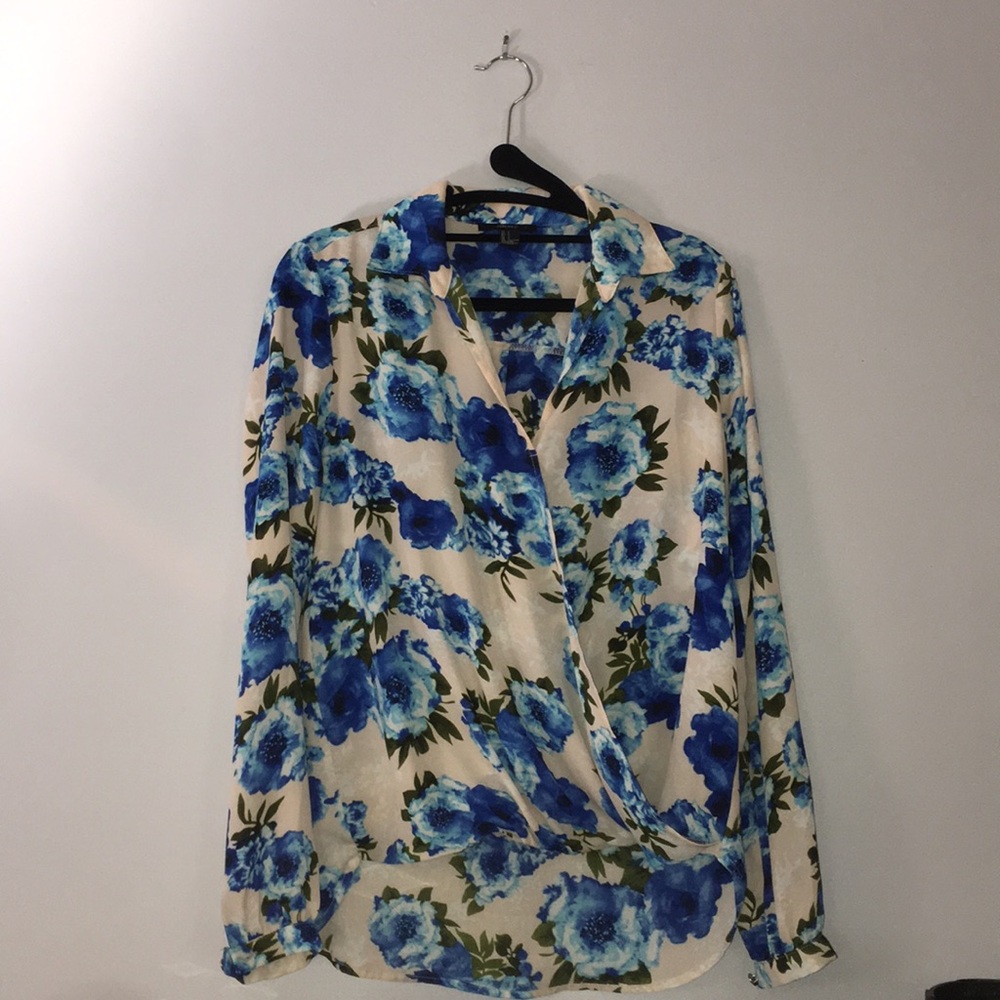 Gorgeous floral shirt